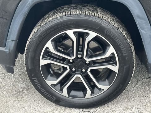 Used 2024 Jeep Compass Limited image 9