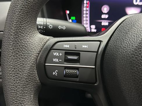 Certified 2023 Honda Accord EX image 22