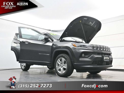 Used 2022 Jeep Compass Latitude w/ Convenience Group AWD/4WD image 33