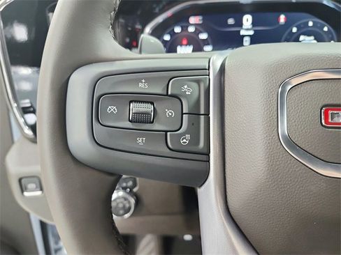 New 2026 GMC Sierra 1500 SLT image 26