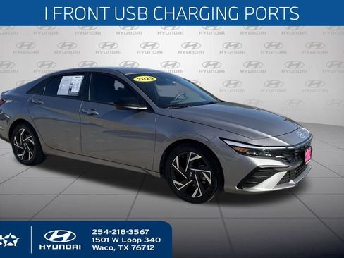 Used 2025 Hyundai Elantra Sport image 5