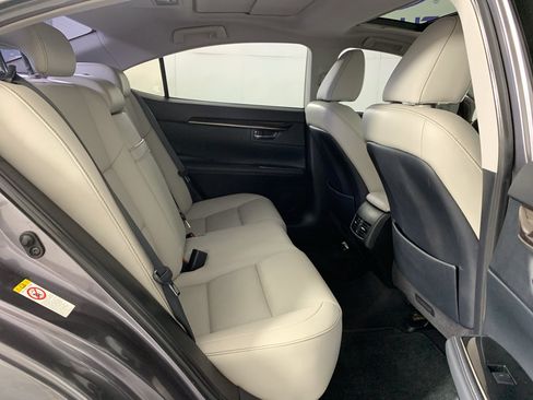 Used 2018 Lexus ES 350 w/ Navigation System Package FWD image 37