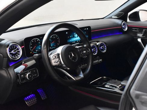 Used 2020 Mercedes-Benz CLA 250 image 18