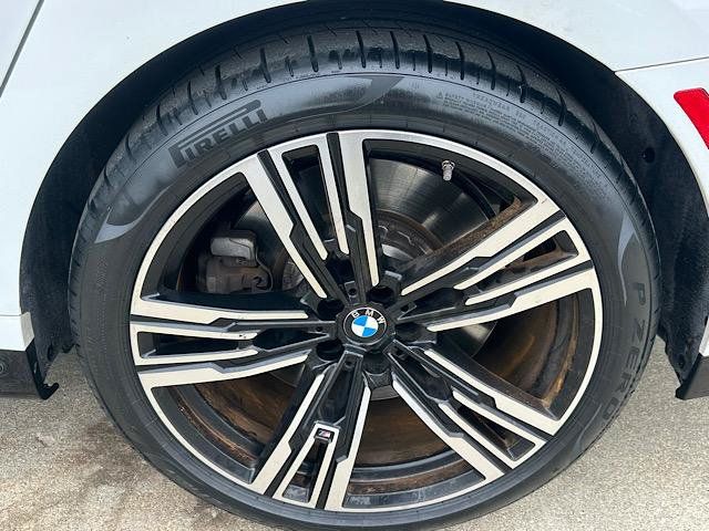 Used 2023 BMW 760i xDrive AWD/4WD image 32