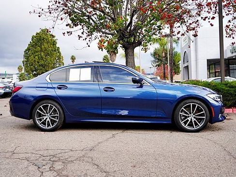 Used 2022 BMW 330i Sedan w/ Driving Assistance Package image 7