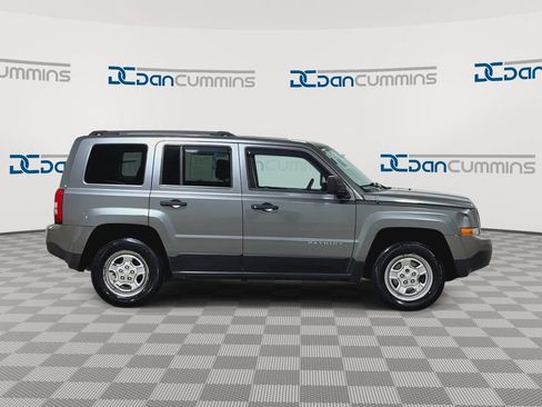 Used 2012 Jeep Patriot Sport AWD/4WD image 9