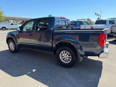 Used 2019 Nissan Frontier SV AWD/4WD image 5