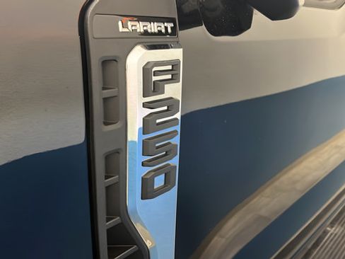Used 2023 Ford F250 Lariat w/ Lariat Ultimate Package AWD/4WD image 41