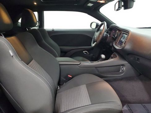 Used 2019 Dodge Challenger R/T w/ Blacktop Package image 10