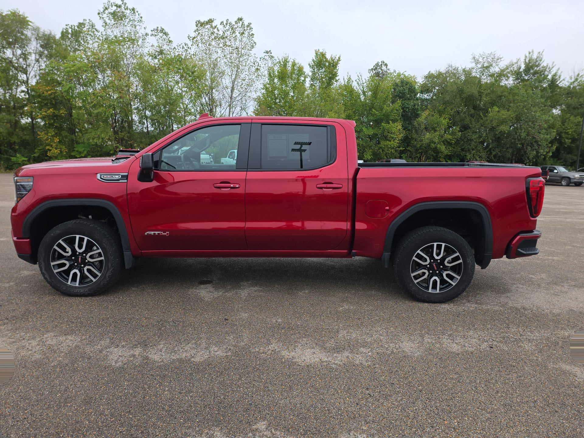 Used 2025 GMC Sierra 1500 AT4 AWD/4WD image 5