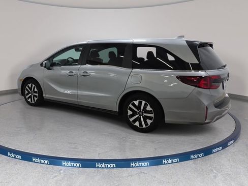 Used 2025 Honda Odyssey EX-L image 8