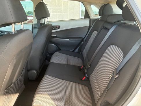 Used 2021 Hyundai Kona SE AWD/4WD image 15