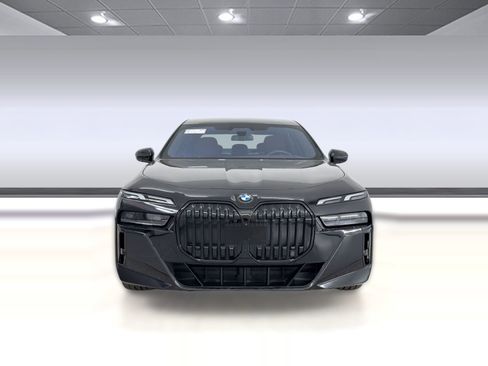 Certified 2023 BMW 740i image 6