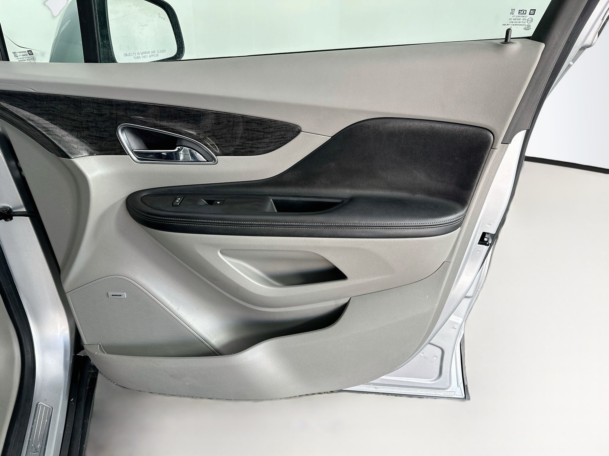 Used 2015 Buick Encore Convenience FWD image 31