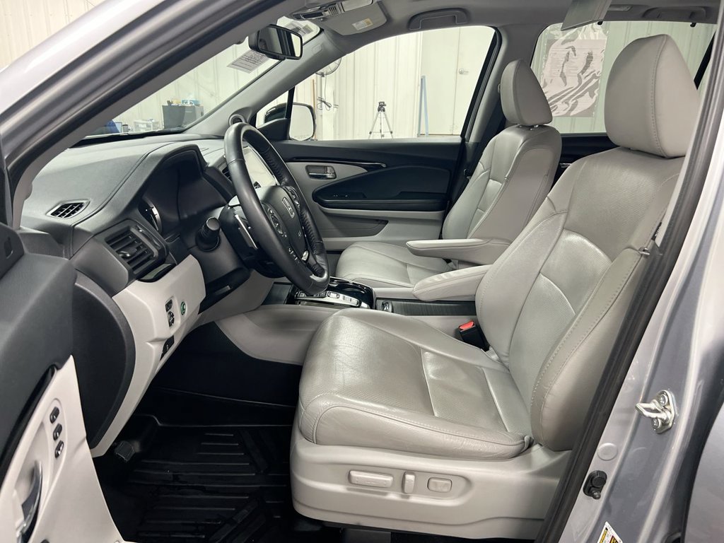 Used 2017 Honda Pilot Elite image 19
