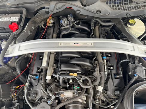 Used 2016 Ford Mustang Shelby GT350 w/ Technology Package RWD image 15