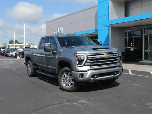 New 2026 Chevrolet Silverado 2500 High Country w/ Technology Package AWD/4WD image 5