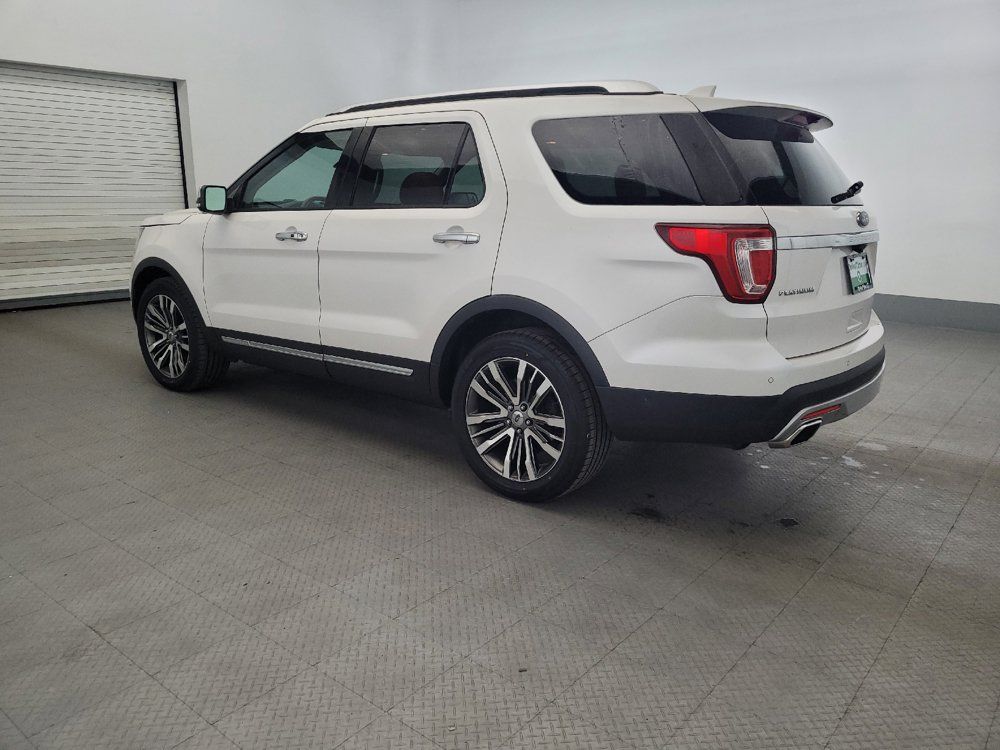Used 2017 Ford Explorer Platinum AWD/4WD image 3