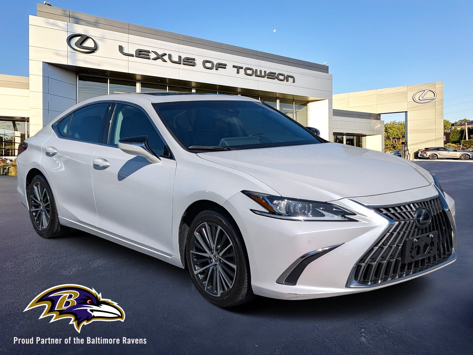 Used 2023 Lexus ES 350 w/ Premium Package FWD image 1