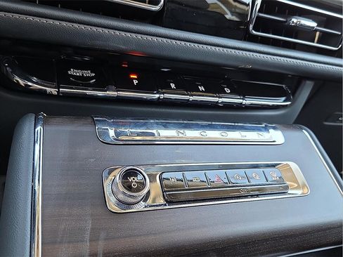 New 2026 Lincoln Aviator Reserve image 17