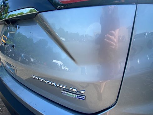 Used 2020 Ford Edge Titanium AWD/4WD image 30