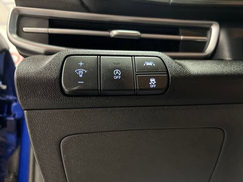 Used 2021 Hyundai Elantra SE FWD image 20