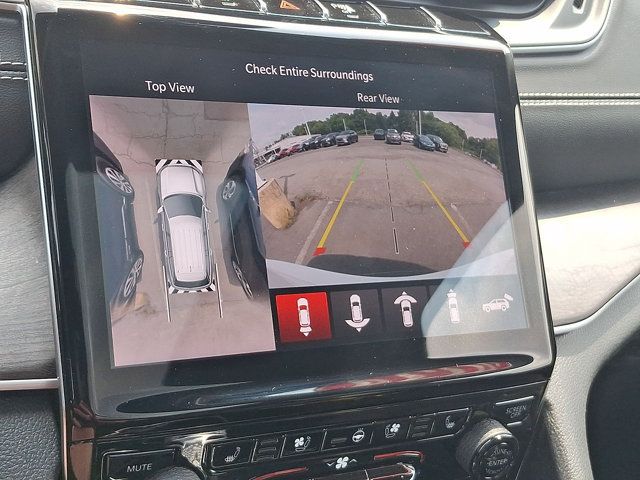 Used 2024 Jeep Grand Cherokee Limited w/ Luxury Tech Group II AWD/4WD image 16
