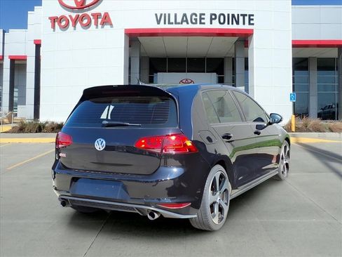 Used 2017 Volkswagen GTI SE image 5