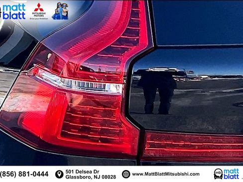 Used 2025 Volvo XC60 B5 Plus image 31