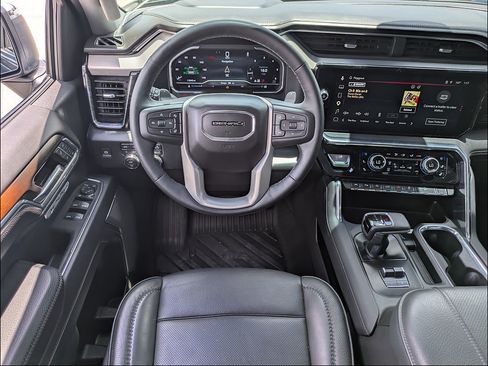 Certified 2025 GMC Sierra 1500 Denali w/ Denali Reserve Package AWD/4WD image 17