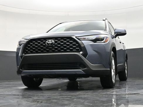 Used 2024 Toyota Corolla Cross LE image 27