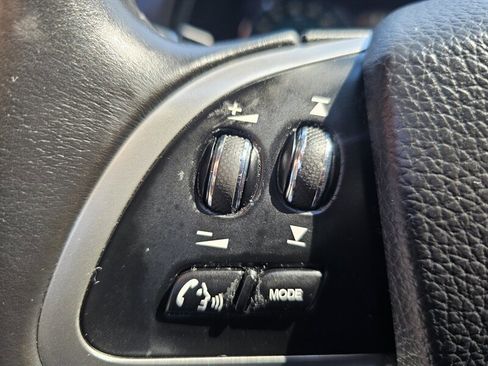 Used 2013 Jaguar XF image 19