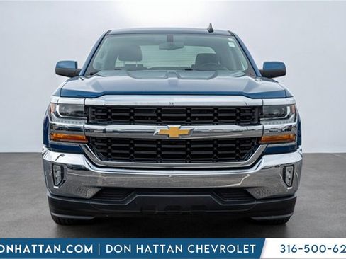 Used 2018 Chevrolet Silverado 1500 LT w/ All Star Edition image 36