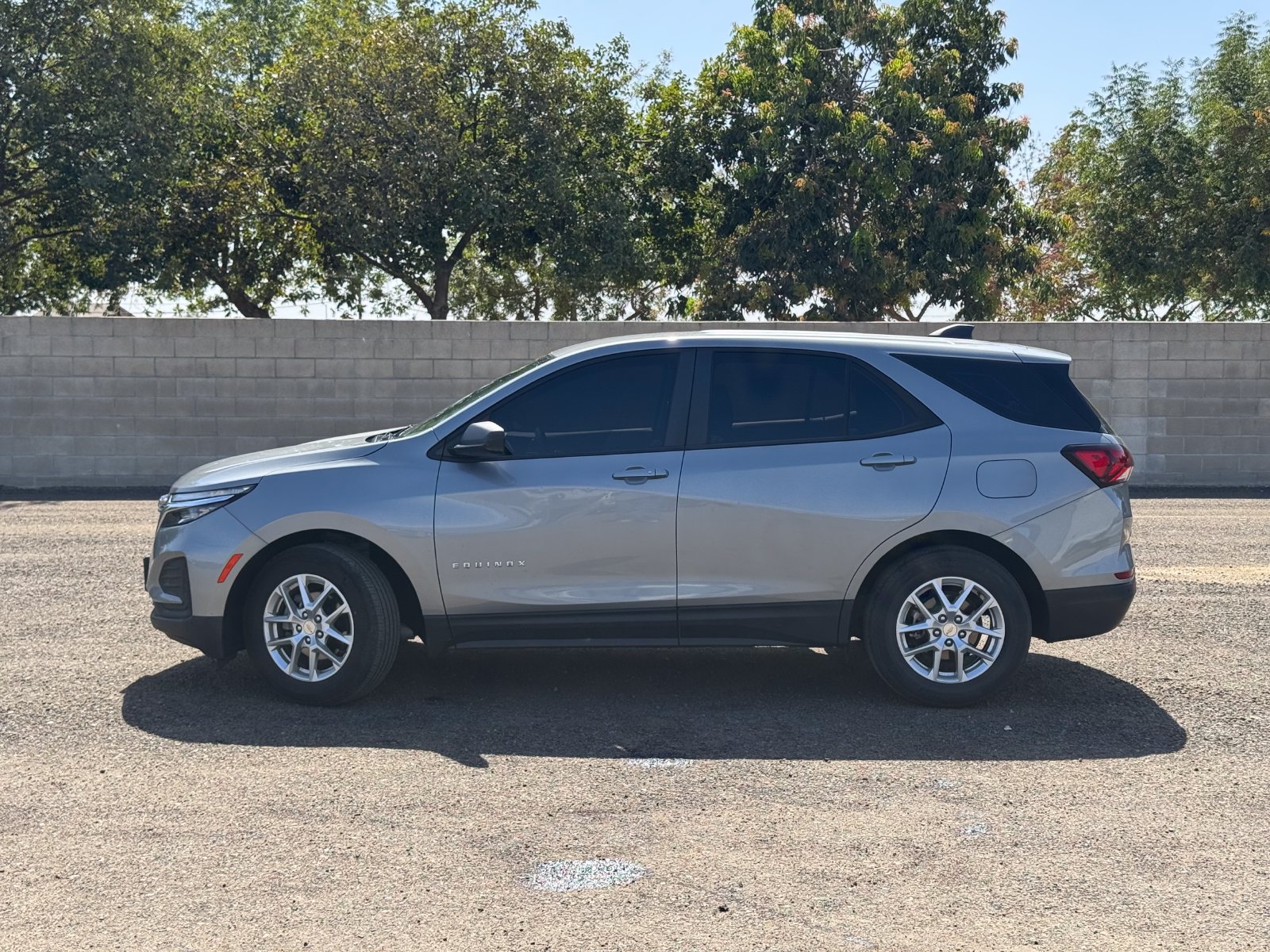 Used 2023 Chevrolet Equinox LS FWD image 8