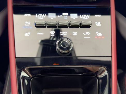 Used 2025 Porsche Cayenne E-Hybrid image 19