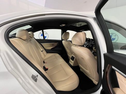 Used 2017 BMW 330i xDrive Sedan image 19