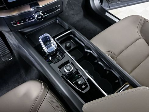 New 2026 Volvo XC60 T8 Plus w/ Protection Package Premier AWD/4WD image 16