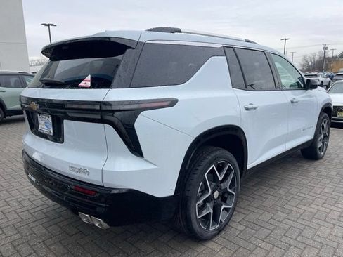 New 2026 Chevrolet Traverse High Country w/ LPO, Floor Liner Package FWD image 7