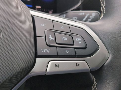 Used 2022 Volkswagen Taos SE image 14