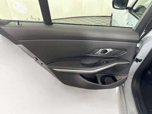 Used 2025 BMW 330i xDrive Sedan image 27