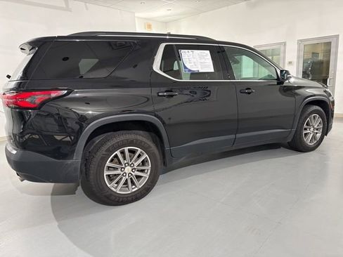 Used 2022 Chevrolet Traverse LT image 17