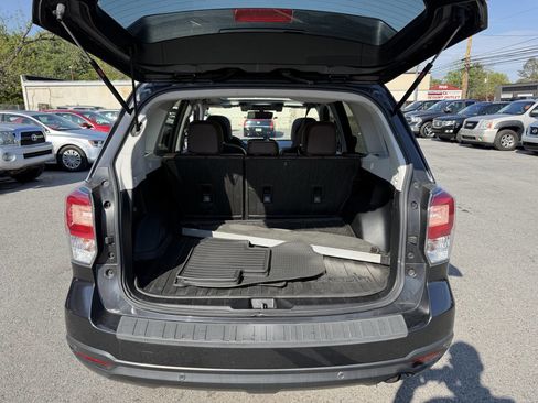 Used 2017 Subaru Forester 2.5i Touring AWD/4WD image 26