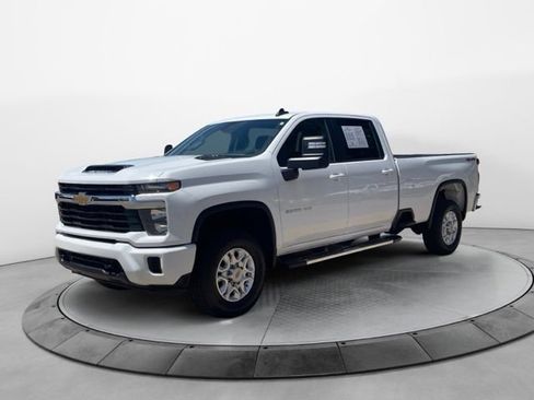 Used 2024 Chevrolet Silverado 3500 LT AWD/4WD image 8