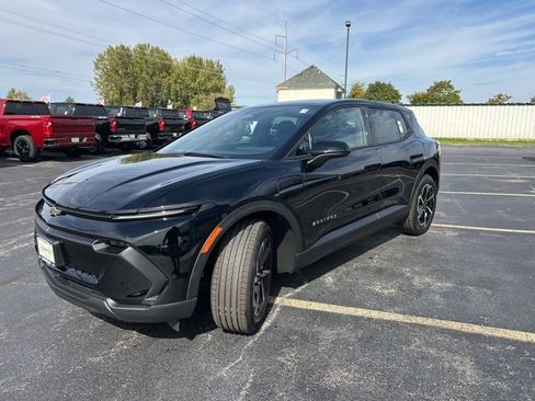 New 2026 Chevrolet Equinox EV LT image 7
