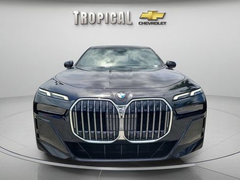 Used 2025 BMW 740i RWD image 8
