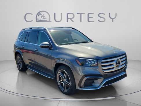 Certified 2026 Mercedes-Benz GLS 450 4MATIC image 4