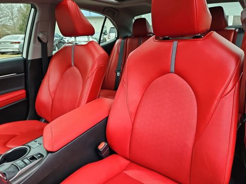 Used 2022 Toyota Camry XSE image 25