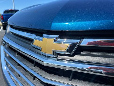 Used 2019 Chevrolet Equinox Premier FWD image 10