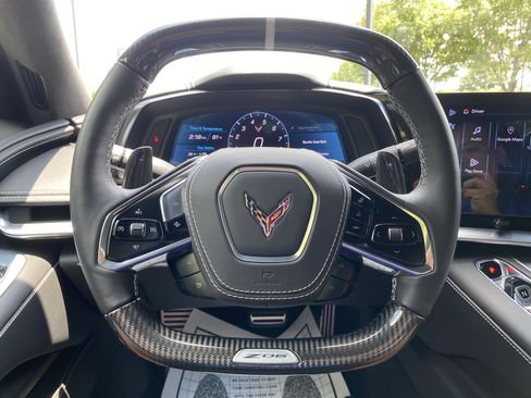 Used 2024 Chevrolet Corvette Z06 RWD image 18