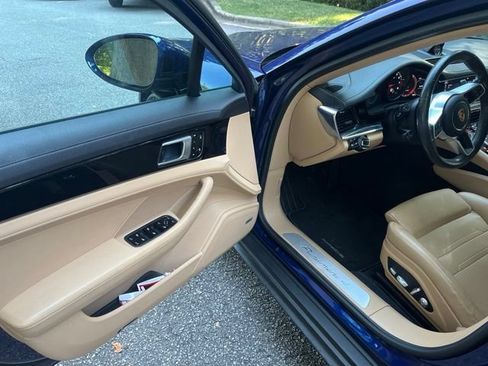 Used 2020 Porsche Panamera 4 AWD/4WD image 4